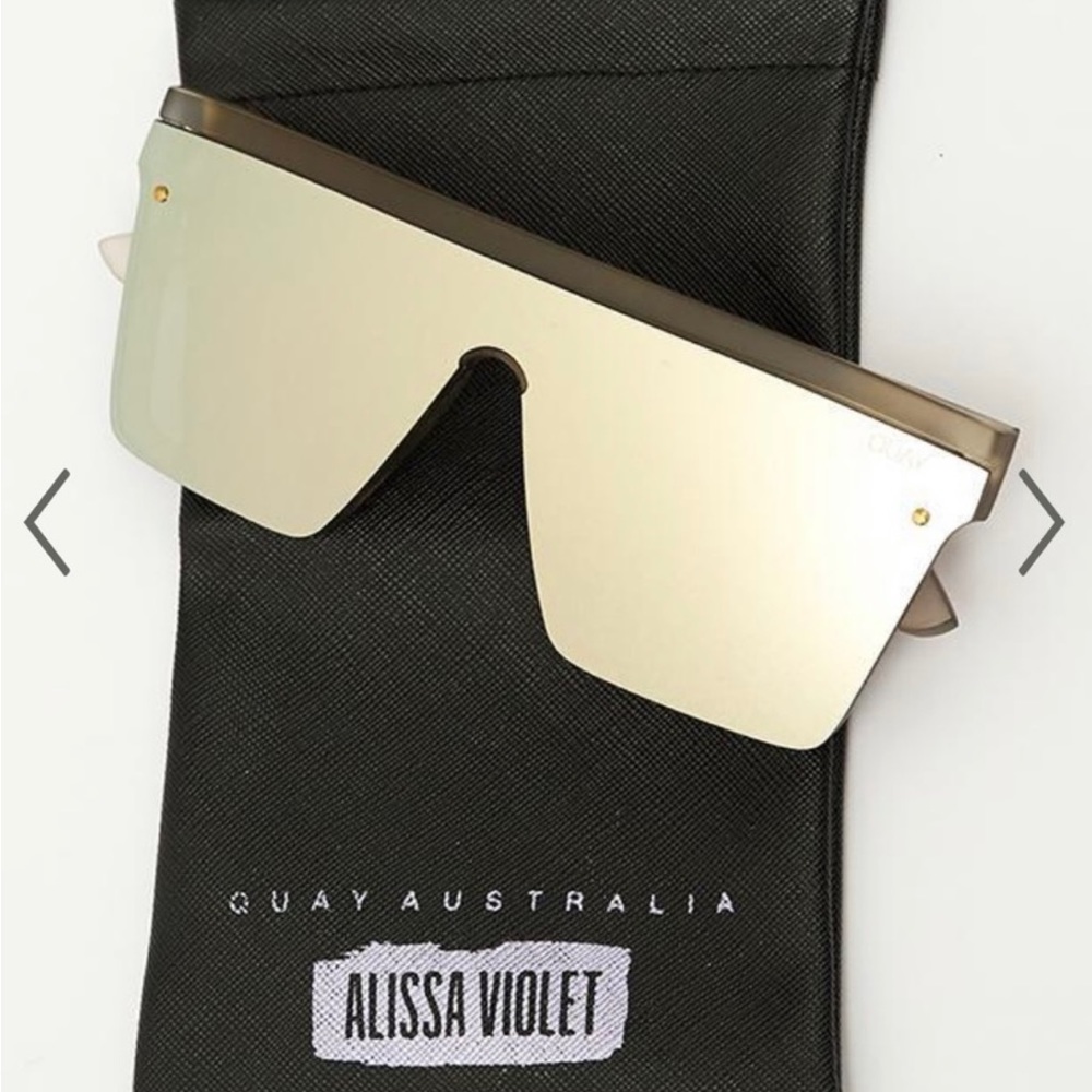 NEW Quay - sunglasses - Hindsight - Gold